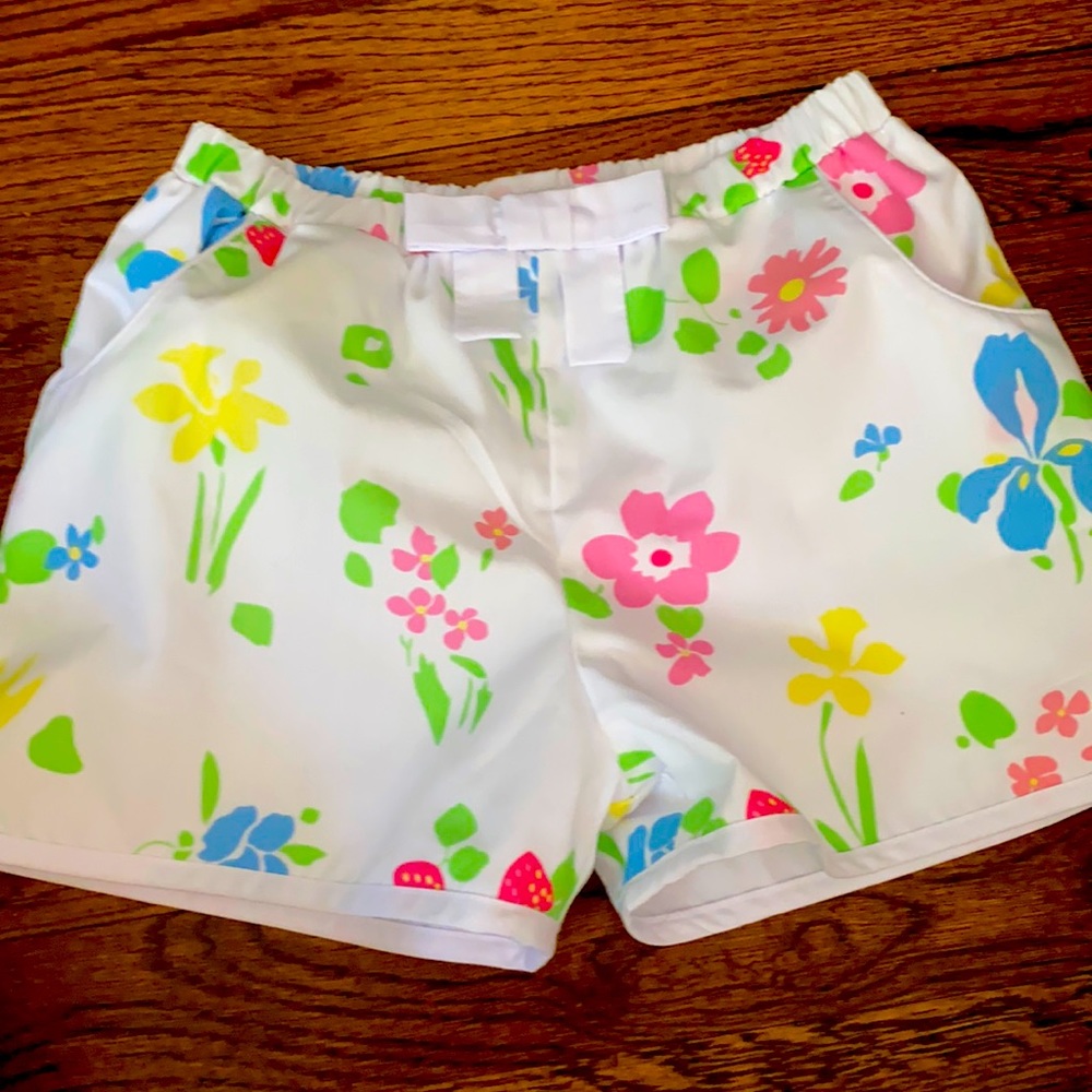 TBBC NWT 4t Dallas daffodil Shirley shorts